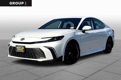 New 2025 Toyota Camry SE