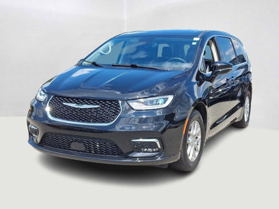 Used 2024 Chrysler Pacifica Touring-L