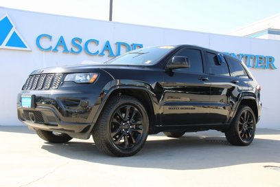 Used 2020 Jeep Grand Cherokee Altitude