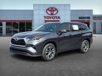 New 2025 Toyota Highlander XLE