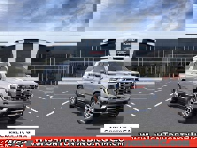 New 2025 GMC Yukon XL Denali w/ Sun & Power Step Package