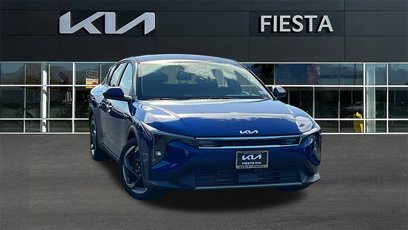New 2025 Kia K4 EX