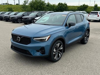 Certified 2025 Volvo XC40 B5 Ultra w/ Climate Package