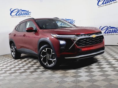 New 2025 Chevrolet Trax LT w/ LPO, Blackout Package