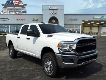 New 2024 RAM 2500 Tradesman w/ Chrome Appearance Group