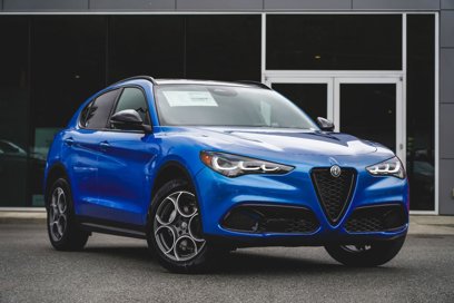 New 2025 Alfa Romeo Stelvio Sprint w/ Convenience Package
