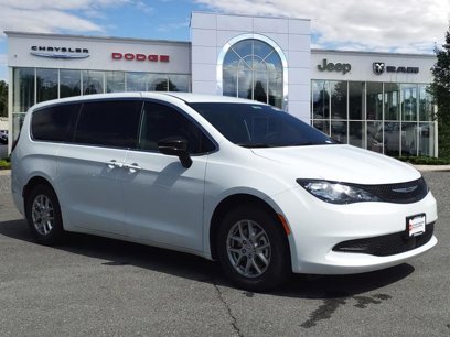 New 2025 Chrysler Voyager LX