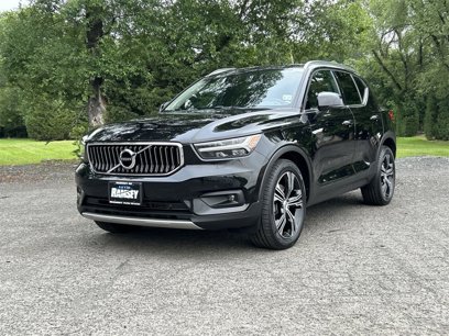 Certified 2022 Volvo XC40 T5 Inscription w/ Climate Package