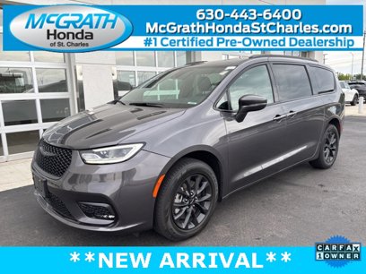 Used 2022 Chrysler Pacifica Touring-L w/ S Appearance Package