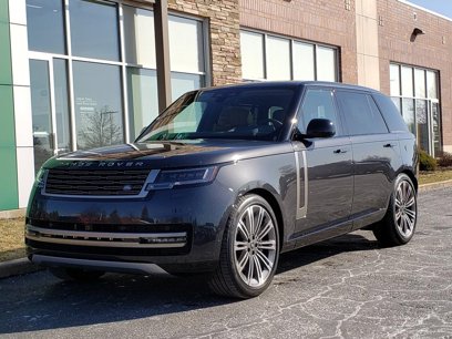 New 2025 Land Rover Range Rover Long Wheelbase SE