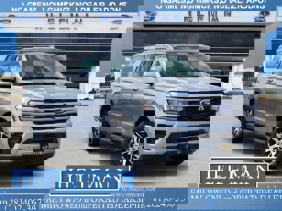 New 2024 Ford Expedition Max XLT