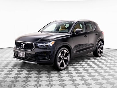 Used 2020 Volvo XC40 T5 Momentum w/ Protection Package
