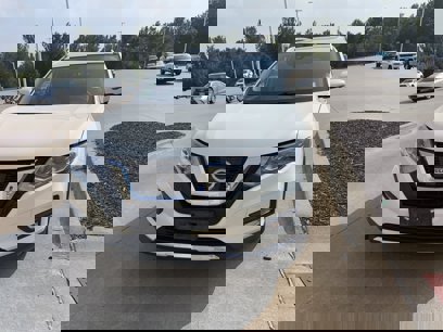 Used 2017 Nissan Rogue SL