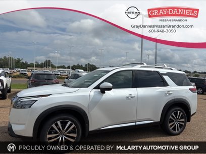 New 2025 Nissan Pathfinder Platinum