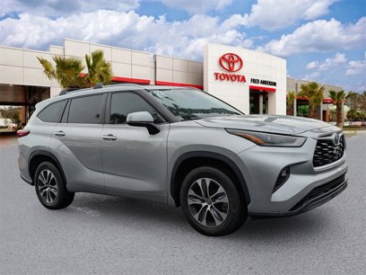 Used 2023 Toyota Highlander XLE