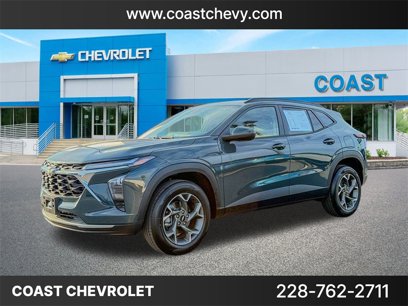 Used 2025 Chevrolet Trax LT w/ Driver Confidence Package