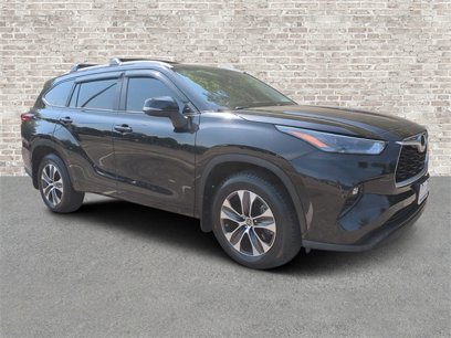 Used 2023 Toyota Highlander XLE