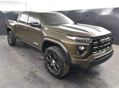 Used 2024 GMC Canyon Elevation w/ Convenience Package