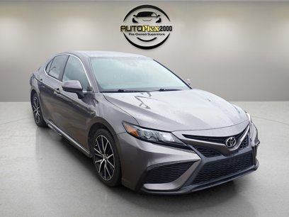 Used 2021 Toyota Camry SE w/ Carpet Mat Package (TMS)