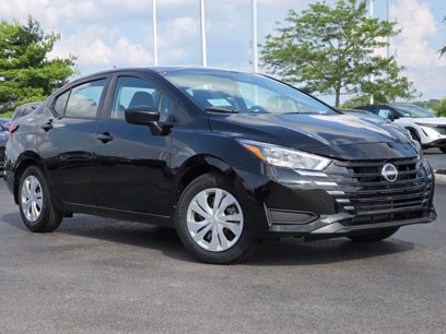 New 2025 Nissan Versa S w/ Trunk Package