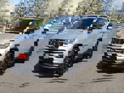New 2025 Jeep Compass Latitude