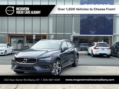 New 2026 Volvo V60 B5 Cross Country Plus w/ Climate Package