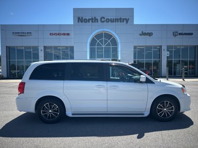 Used 2017 Dodge Grand Caravan SXT w/ Driver Convenience Group