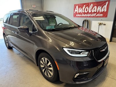 Used 2021 Chrysler Pacifica Touring-L