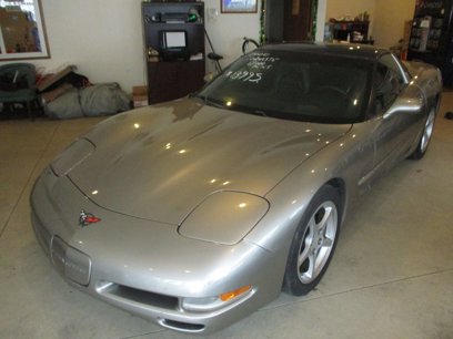 Used 2000 Chevrolet Corvette Coupe w/ Roof Pkg