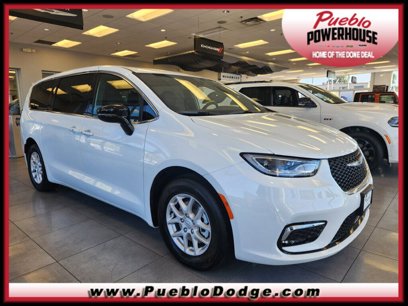 New 2026 Chrysler Pacifica Select