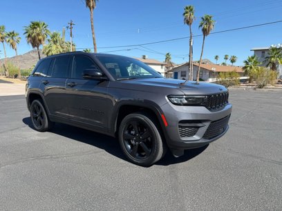 Used 2023 Jeep Grand Cherokee Altitude