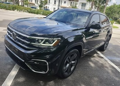 Used 2021 Volkswagen Atlas Cross Sport SE w/ Panoramic Sunroof Package