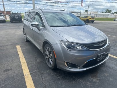 Used 2017 Chrysler Pacifica Limited