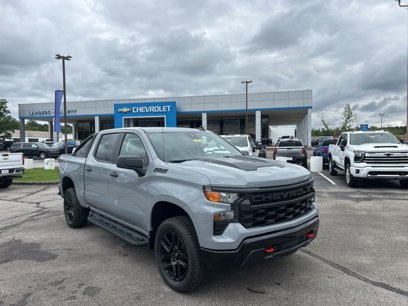 New 2025 Chevrolet Silverado 1500 Custom Trail Boss w/ LPO, Dark Essentials Package