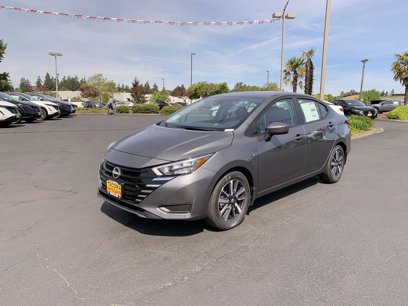 New 2025 Nissan Versa SV w/ Trunk Package