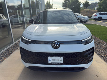 New 2025 Volkswagen Tiguan SE R-Line