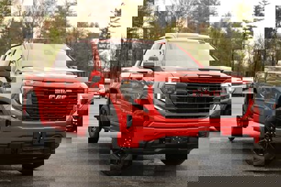 New 2025 GMC Sierra 1500 Pro w/ Graphite Edition