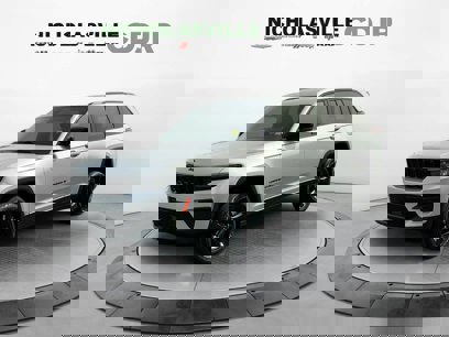 New 2025 Jeep Grand Cherokee Altitude