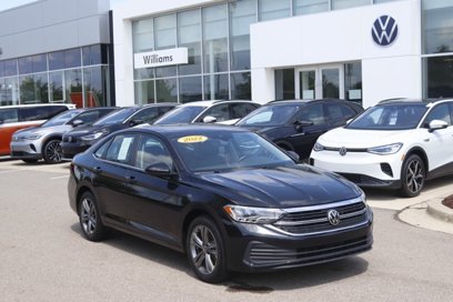 Used 2022 Volkswagen Jetta SE