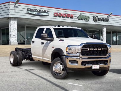 New 2024 RAM 5500 Tradesman w/ Chrome Appearance Group