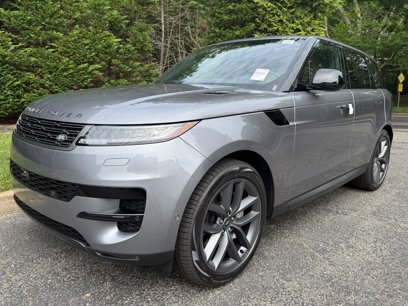 New 2025 Land Rover Range Rover Sport SE