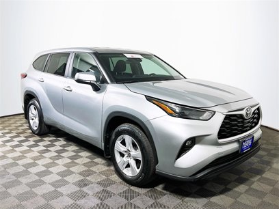 Used 2023 Toyota Highlander LE