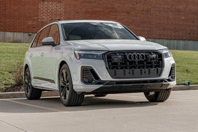New 2025 Audi Q7 3.0T Prestige