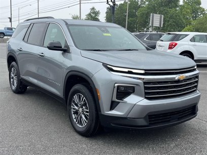 New 2025 Chevrolet Traverse LT