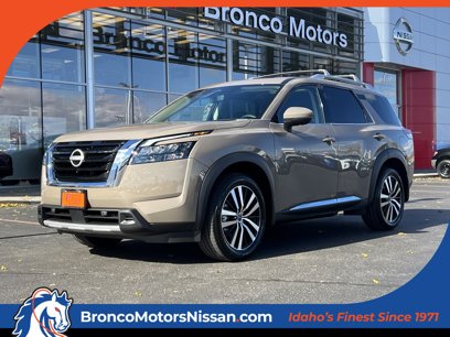 New 2025 Nissan Pathfinder Platinum w/ Cargo Package
