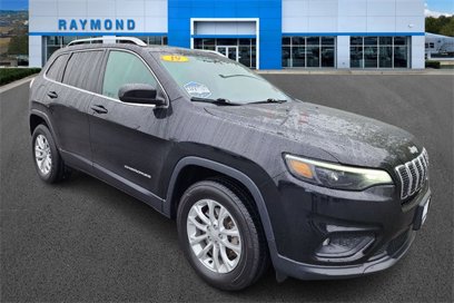 Used 2019 Jeep Cherokee Latitude w/ Popular Appearance Group
