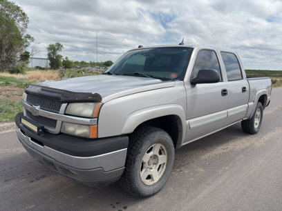 Used 2005 Chevrolet Silverado 1500 w/ Light Duty Power Package