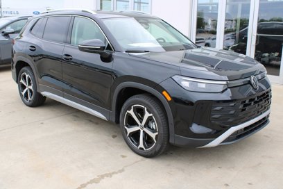 New 2025 Volkswagen Tiguan SE