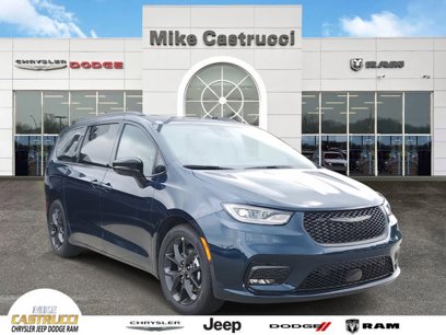 New 2025 Chrysler Pacifica Limited