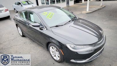 Used 2016 Chrysler 200 Limited w/ Convenience Group